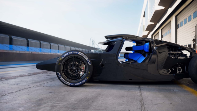 Bugatti khoe bộ xương của siêu phẩm Bolide giá 4,7 triệu USD: Siêu cứng, siêu nhẹ, lật xe không để lại một vết nứt - Ảnh 3.