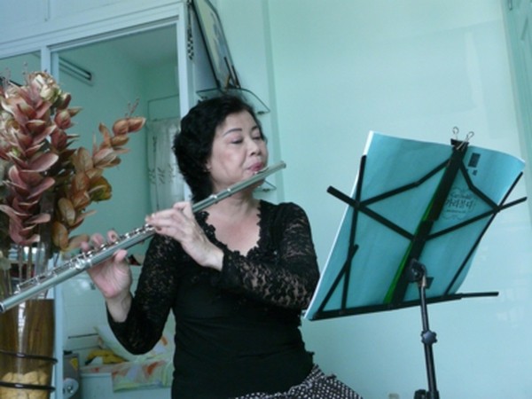 NSƯT Hồng Nhung - người vợ cũ của nhạc sĩ Phú Quang - qua đời - Ảnh 1.