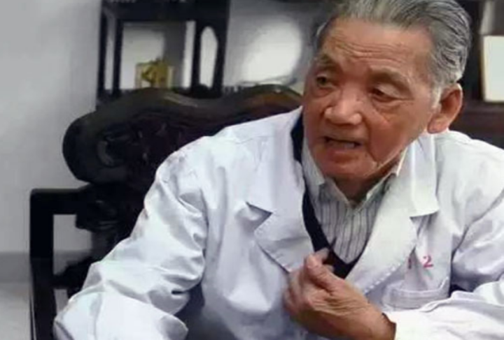 Bác sĩ 95 tuổi chia sẻ 6 món ăn giúp làm sạch mạch máu, càng ăn càng khỏe - Ảnh 1.