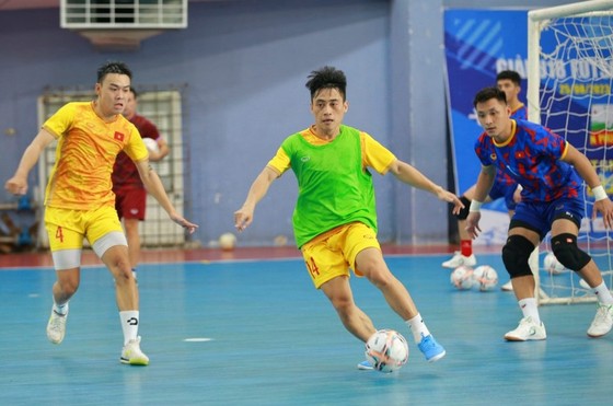 HLV Diego Giustozzi đặt nhiều kỳ vọng vào hai trận gặp đội tuyển futsal Hungary và Nga - Ảnh 2.