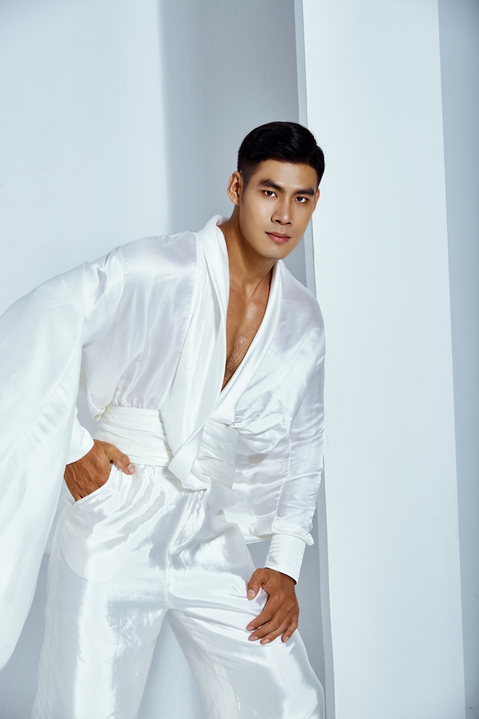 Phạm Minh Quyền đọ vóc dáng với Danh Chiếu Linh trước đêm chung kết Mister International - Ảnh 2.