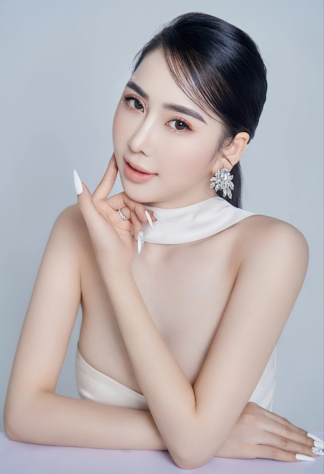 Vẻ ngoài gợi cảm của Hoa hậu Thế giới người Việt 2022 Trịnh Thanh Hồng - Ảnh 4.