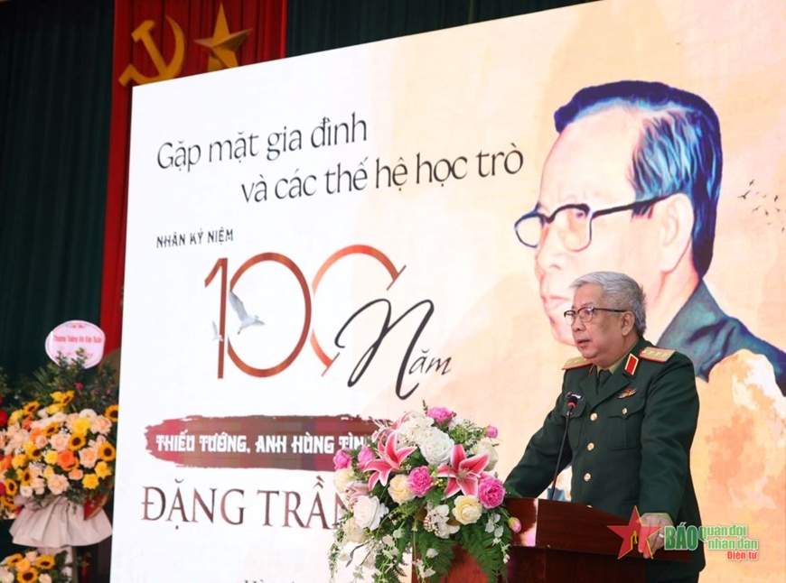 Thượng tướng Nguyễn Chí Vịnh: Từ cậu bé binh bét của cha đến nhà ngoại giao Quốc phòng - Ảnh 14.