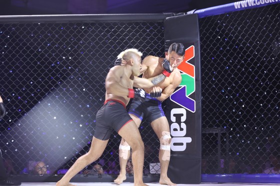 Sự kiện võ thuật MMA AFC 28 mãn nhãn với loạt trận knock-out chớp nhoáng - Ảnh 2.