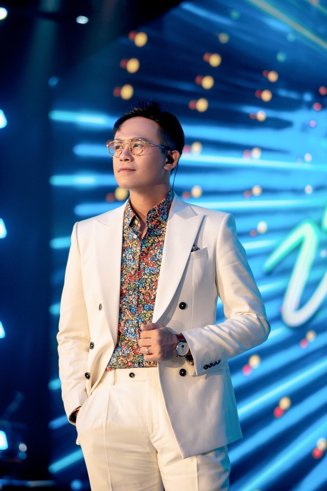 MC Đức Bảo xin lỗi 10 thí sinh Vietnam Idol - Ảnh 1.