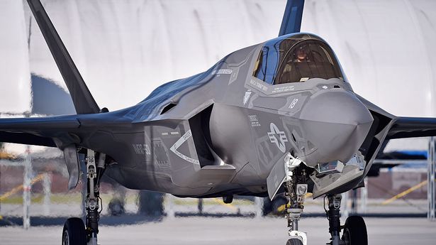 Mỹ ráo riết đi tìm tiêm kích tàng hình F-35 bị rơi: Ưu thế vượt trội lại là điểm bất lợi - Ảnh 2.