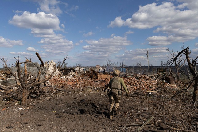 Xung đột Ukraine ngày 19/9: Giành thêm hai ngôi làng, Ukraine tuyên bố phá vỡ phòng tuyến của Nga - Ảnh 1.