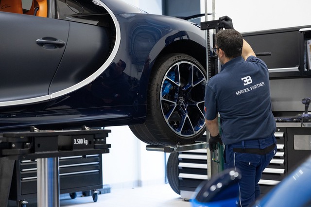 Đây là lý do Bugatti chỉ có 6 xưởng dịch vụ phục vụ cả nghìn khách khắp thế giới nhưng không ai phàn nàn - Ảnh 2.