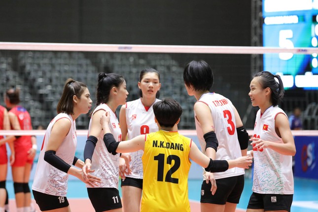 Tuyển bóng chuyền nữ Việt Nam sáng cửa vào bán kết giải Vô địch châu Á 2023 - Ảnh 1.