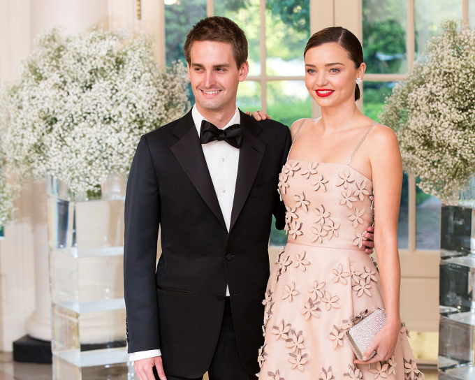 Miranda Kerr mang thai con thứ 3 cho tỷ phú kém 7 tuổi - Ảnh 4.