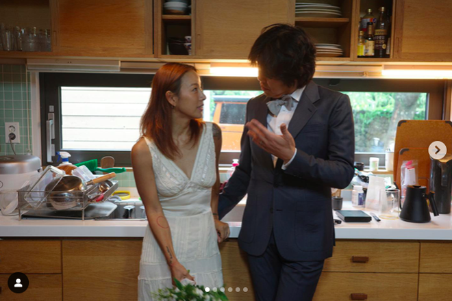 Vợ chồng Lee Hyori chia sẻ ảnh kỷ niệm 10 năm ngày cưới - Ảnh 5.