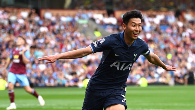Son Heung-min lập hat-trick, Tottenham thắng trận đậm đà - Ảnh 1.