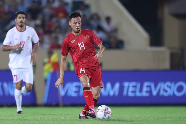 Vòng loại U23 châu Á: HLV Troussier dùng đội hình siêu tấn công cho U23 Việt Nam? - Ảnh 2.