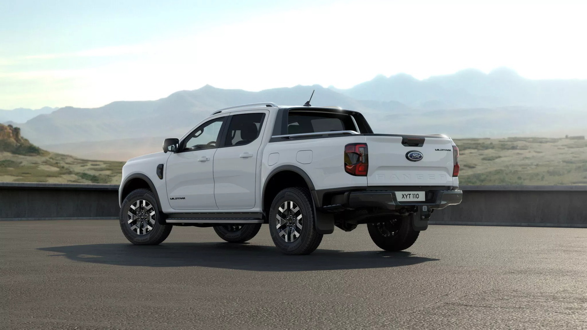 Ford Ranger hybrid ra mắt: Mạnh hơn Ranger Raptor, có chế độ chạy điện, thêm nhiều ổ điện hợp dân mê camping - Ảnh 6.