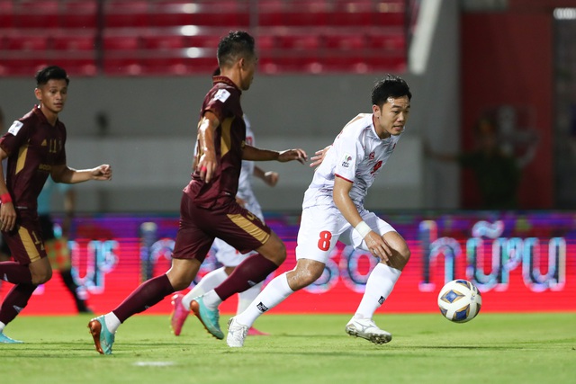 Xuất sắc đánh bại đội bóng Indonesia, đại diện Việt Nam sáng cửa đi tiếp ở giải châu Á - Ảnh 2.