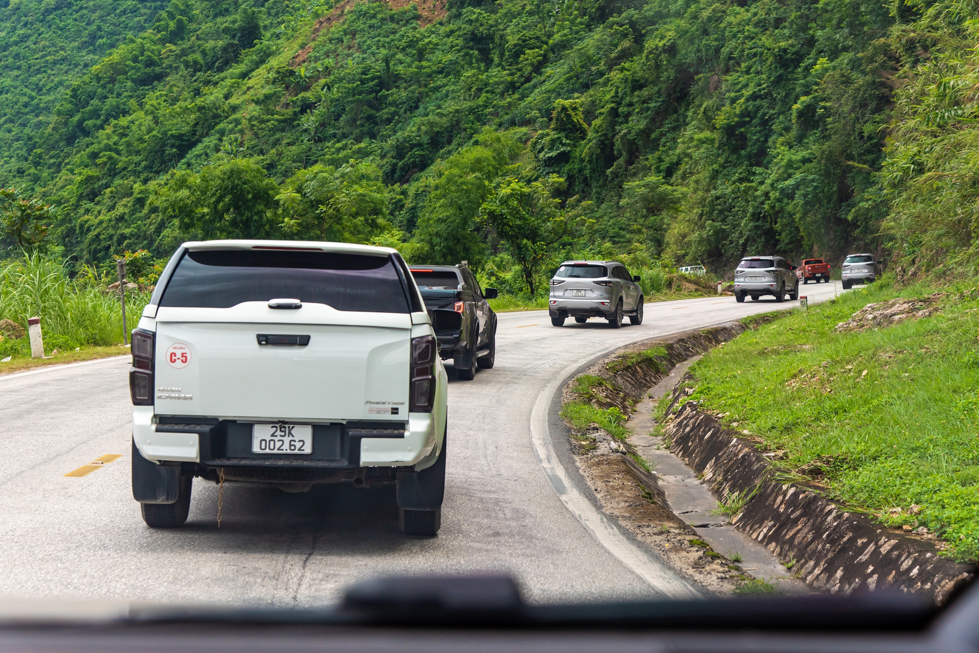 Tôi dành 3 ngày trải nghiệm Isuzu D-Max: ‘Nhiều điểm cộng, không đáng bị ế đến vậy’ - Ảnh 11.