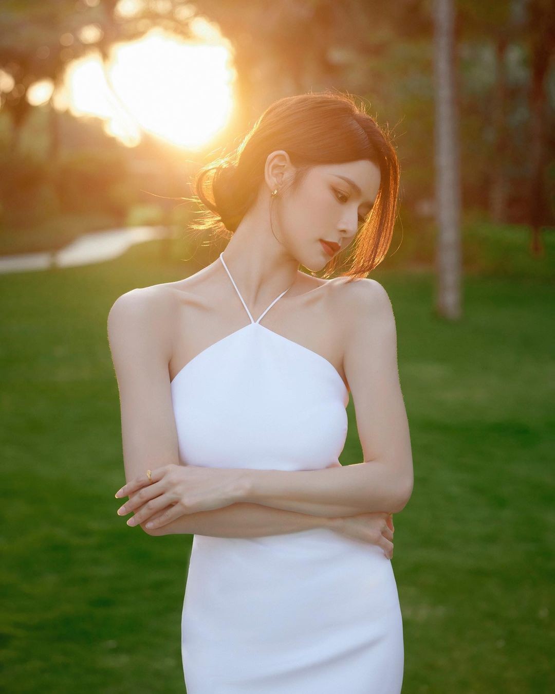 Điểm mặt nữ thần Malaysia nổi tiếng có gương mặt ngây thơ, thân hình sexy - Ảnh 6.