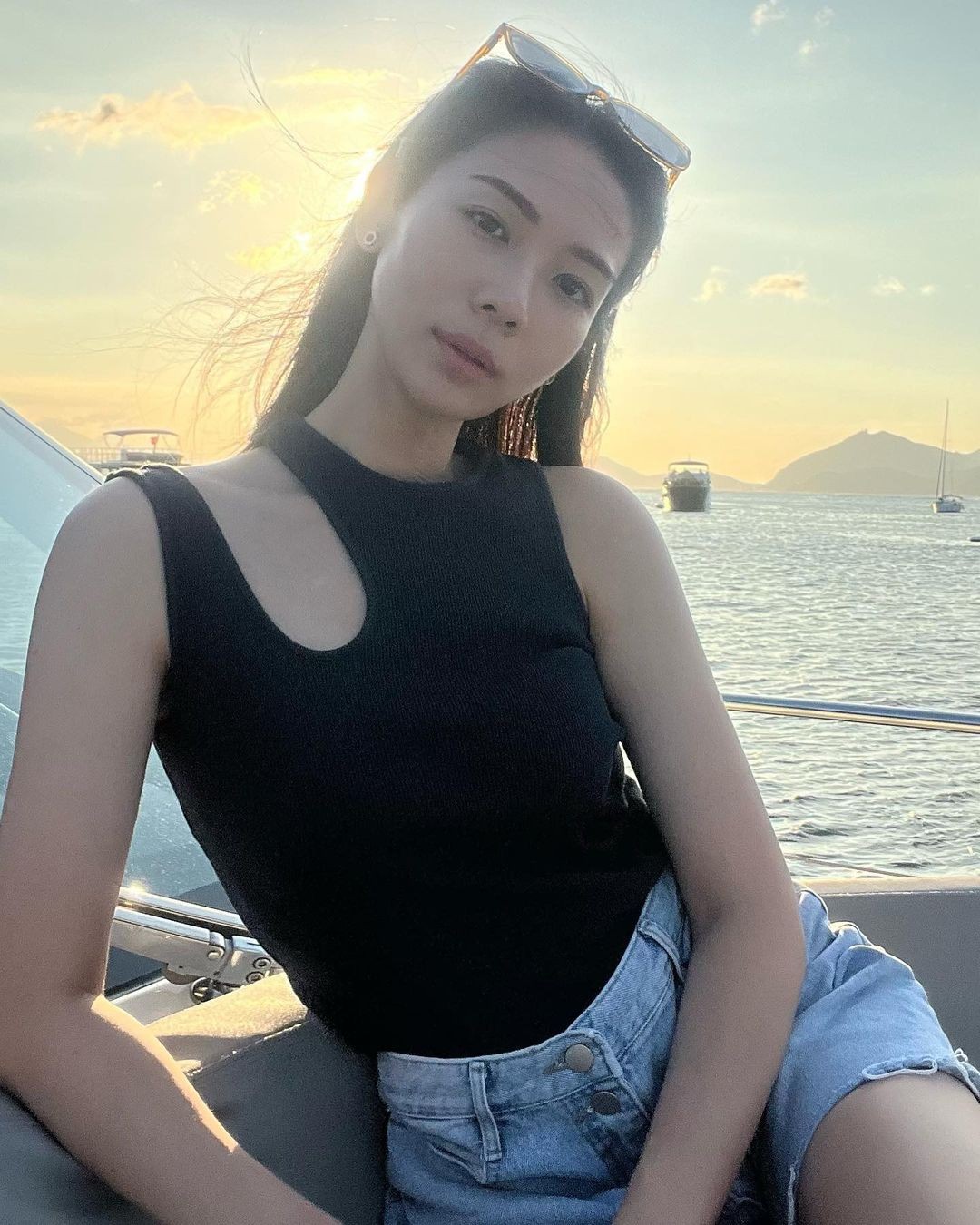 Điểm mặt nữ thần Malaysia nổi tiếng có gương mặt ngây thơ, thân hình sexy - Ảnh 16.