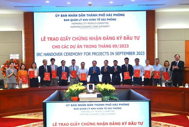 Việt Nam xác lập kỷ lục FDI, 1 cái tên vụt thành ‘quán quân’ của cả nước: Cuộc chuyển mình chưa từng có - Ảnh 3.