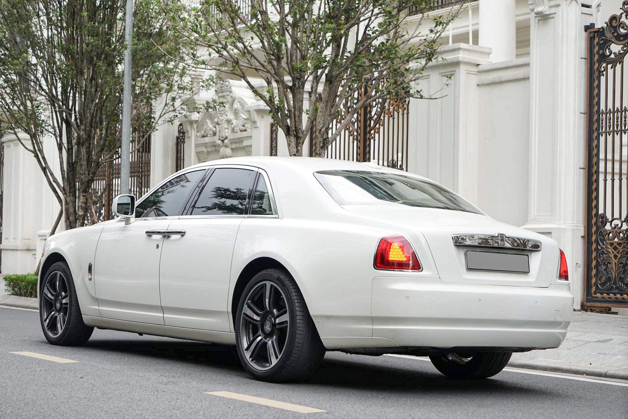 Rolls-Royce Ghost đỉnh cao của nhà giàu Việt một thời bán lại chỉ 5,8 tỷ, ngang Mercedes-Benz S-Class đập hộp - Ảnh 5.