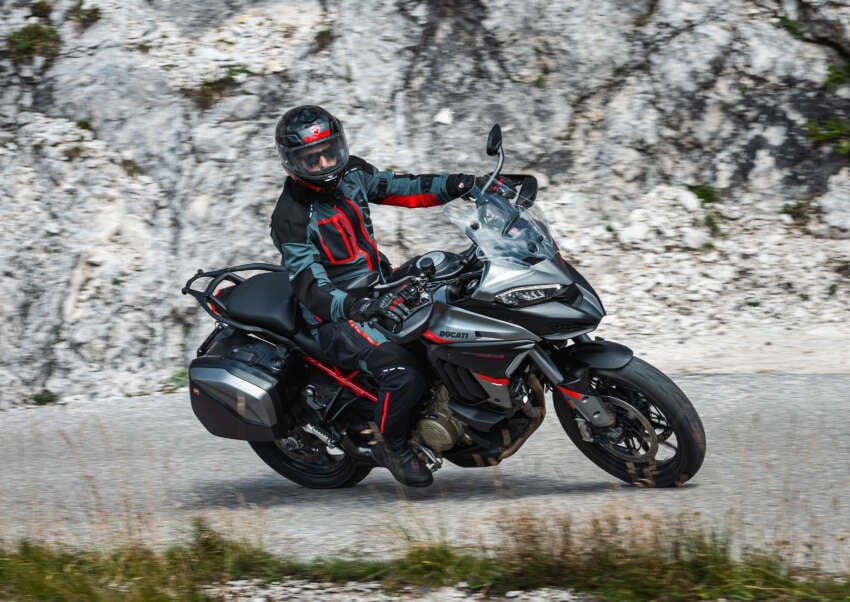 Ducati Multistrada V4 S Grand Tour 2024 ra mắt với vẻ ngoài ấn tượng - Ảnh 1.