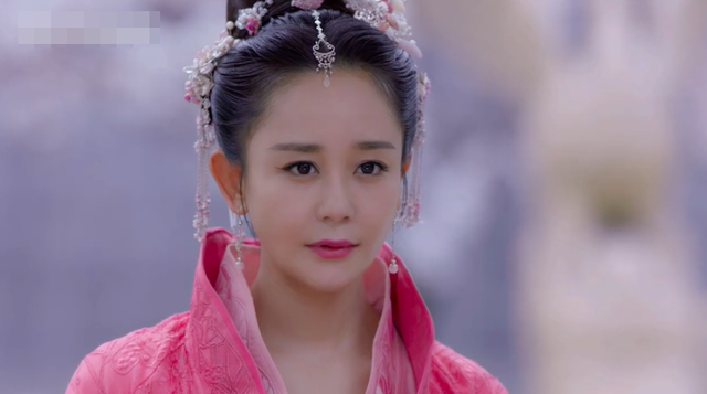 Nữ chính Hoàn Châu Cách Cách tàn phai nhan sắc vì dao kéo, tự hủy sự nghiệp sau gần 20 vai thảm họa - Ảnh 4.