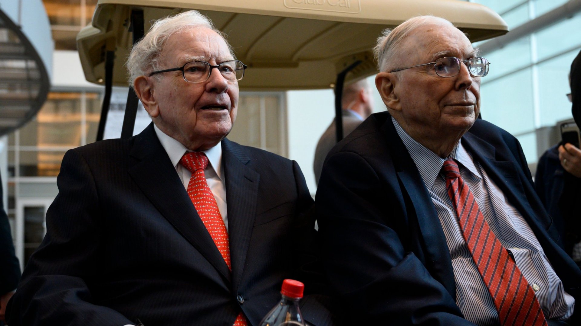 ‘Thần chứng khoán’ Warren Buffett từng ‘ôm trái đắng’ khi đầu tư, tới khi gặp 2 quý nhân thì ‘đổi vận’ - Ảnh 3.