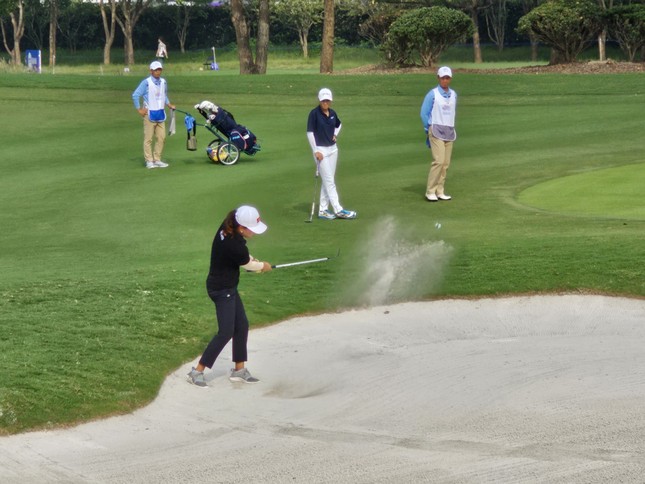 Asiad 19: Khánh Hưng, Anh Minh vượt cắt, đội golf nam lọt tốp 10 nội dung đồng đội - Ảnh 2.