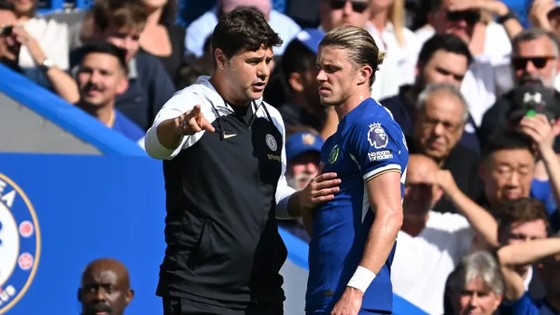 Đường đua vô địch vắng Chelsea