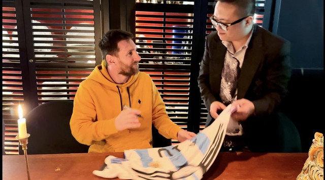 Tiết lộ toàn bộ quá trình Jack gặp Messi và sự thật về tin đồn chi 60 tỉ - Ảnh 2. Tiết lộ toàn bộ quá trình Jack gặp Messi và sự thật về tin đồn chi 60 tỉ - Ảnh 2.