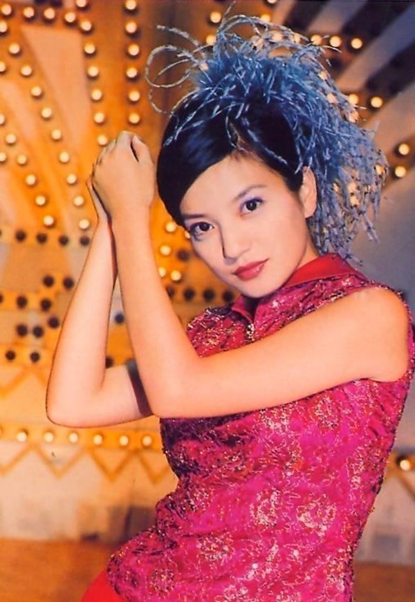 Đỉnh cao nhan sắc của c&aacute;c chị đẹp Hoa ngữ nức tiếng: Lưu Diệc Phi 15 tuổi đ&atilde; đốn ng&atilde; h&agrave;ng triệu con tim - Ảnh 9.