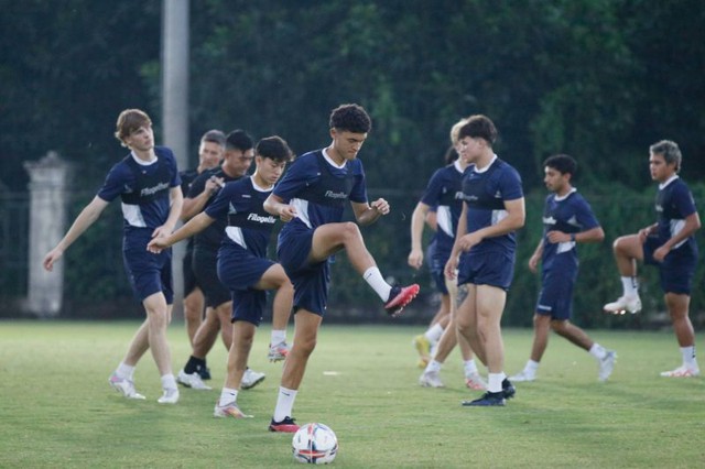 Tân binh giải châu Á & món quà cho U23 Việt Nam - Ảnh 3.