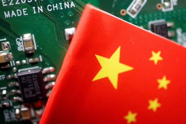 Trung Quốc huy động hơn 40 tỷ USD làm chip bán dẫn cạnh tranh với Mỹ - Ảnh 1.