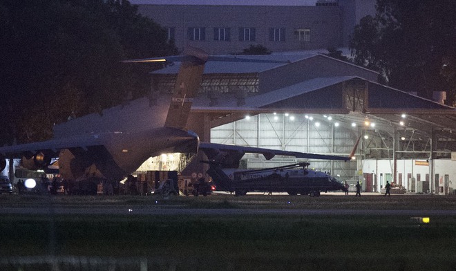 C-17 chở trực thăng Marine One phục vụ Tổng thống Mỹ hạ cánh xuống Nội Bài - Ảnh 5.