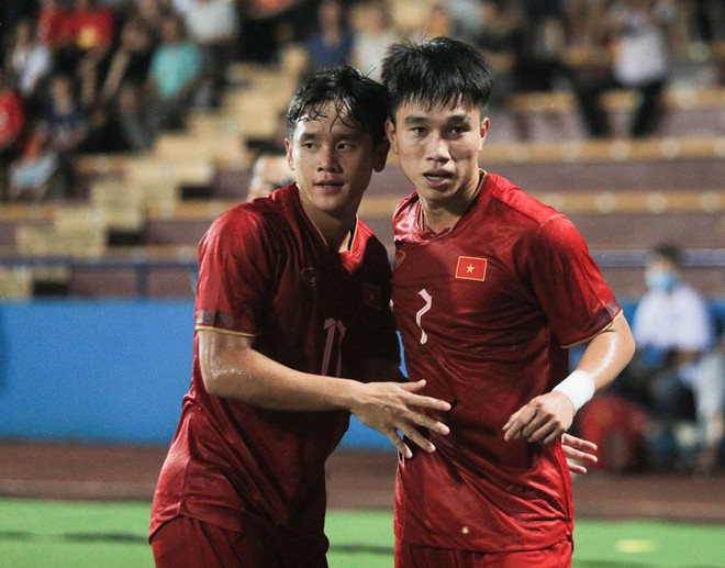  Tuyển thủ U23 Việt Nam ghi bàn thắng gửi tặng bạn gái  - Ảnh 5.