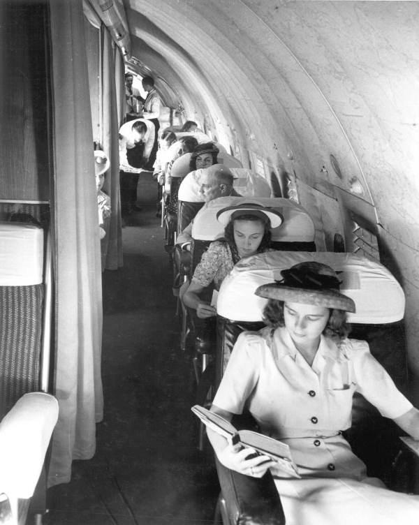 Bộ ảnh cho thấy đi máy bay đã thay đổi thế nào suốt 100 năm qua, đặc biệt nhất là thời đại vàng - Ảnh 3.