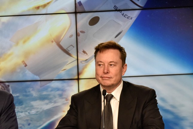 Tỷ phú Elon Musk ngắt kết nối Starlink để ngăn Ukraine tấn công Nga - Ảnh 3.