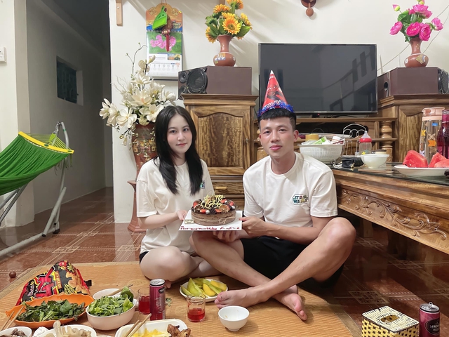 Cựu cầu thủ U23 Việt Nam cầu hôn Huỳnh Như, hé lộ ngày cưới - Ảnh 5.