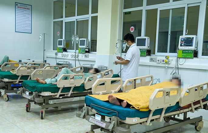 15 người nhập viện cấp cứu sau bữa ăn sáng - Ảnh 1.