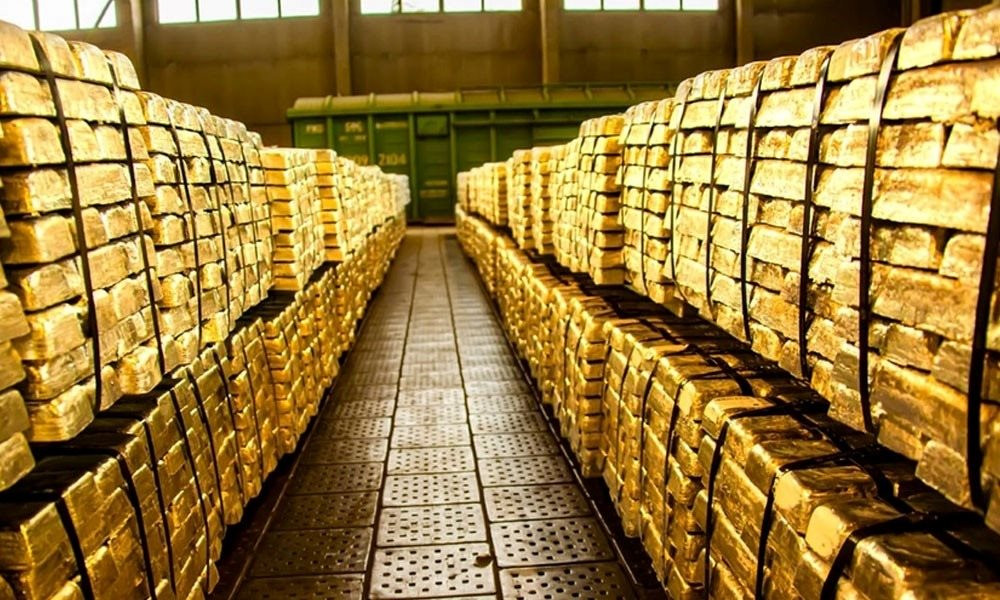 Cơn ‘cuồng’ mua vàng của quốc gia này vẫn chưa kết thúc: Đã mua 188 tấn trong 7 tháng đầu năm, ‘ôm’ tổng cộng hơn 2.100 tấn vàng dự trữ - Ảnh 1.