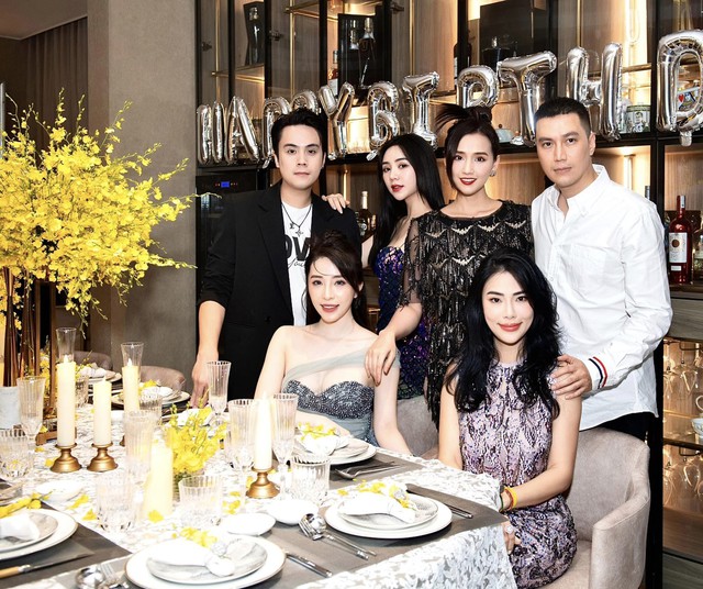 Vừa phủ nhận hẹn hò, Việt Anh và Quỳnh Nga lộ ảnh tổ chức sinh nhật chung - Ảnh 2.