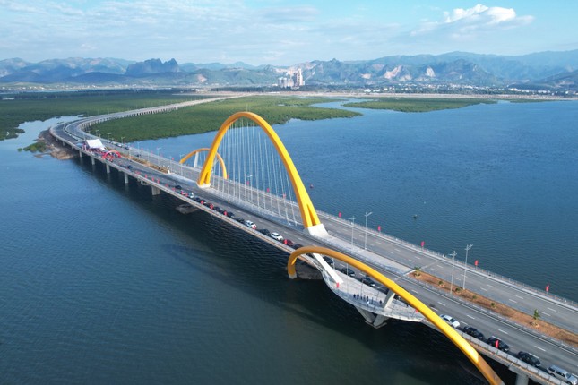Quảng Ninh ‘khởi động’ năm mới với những dự án nghìn tỷ- Ảnh 1.