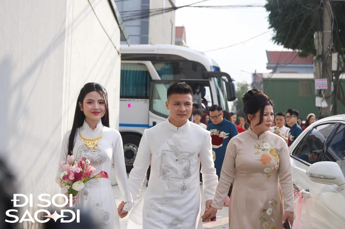 Khoảnh khắc đầu tiên Quang Hải đưa Chu Thanh Huyền về dinh, chăm sóc nàng từng chút dịu dàng- Ảnh 10. Khoảnh khắc đầu tiên Quang Hải đưa Chu Thanh Huyền về dinh, chăm sóc nàng từng chút dịu dàng- Ảnh 10.