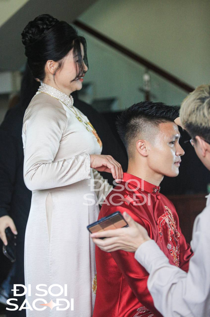Quang Hải mặc áo dài bảnh bao lên đường ăn hỏi Chu Thanh Huyền, sẵn sàng cho giây phút quan trọng bậc nhất cuộc đời- Ảnh 5. Quang Hải mặc áo dài bảnh bao lên đường ăn hỏi Chu Thanh Huyền, sẵn sàng cho giây phút quan trọng bậc nhất cuộc đời- Ảnh 5.