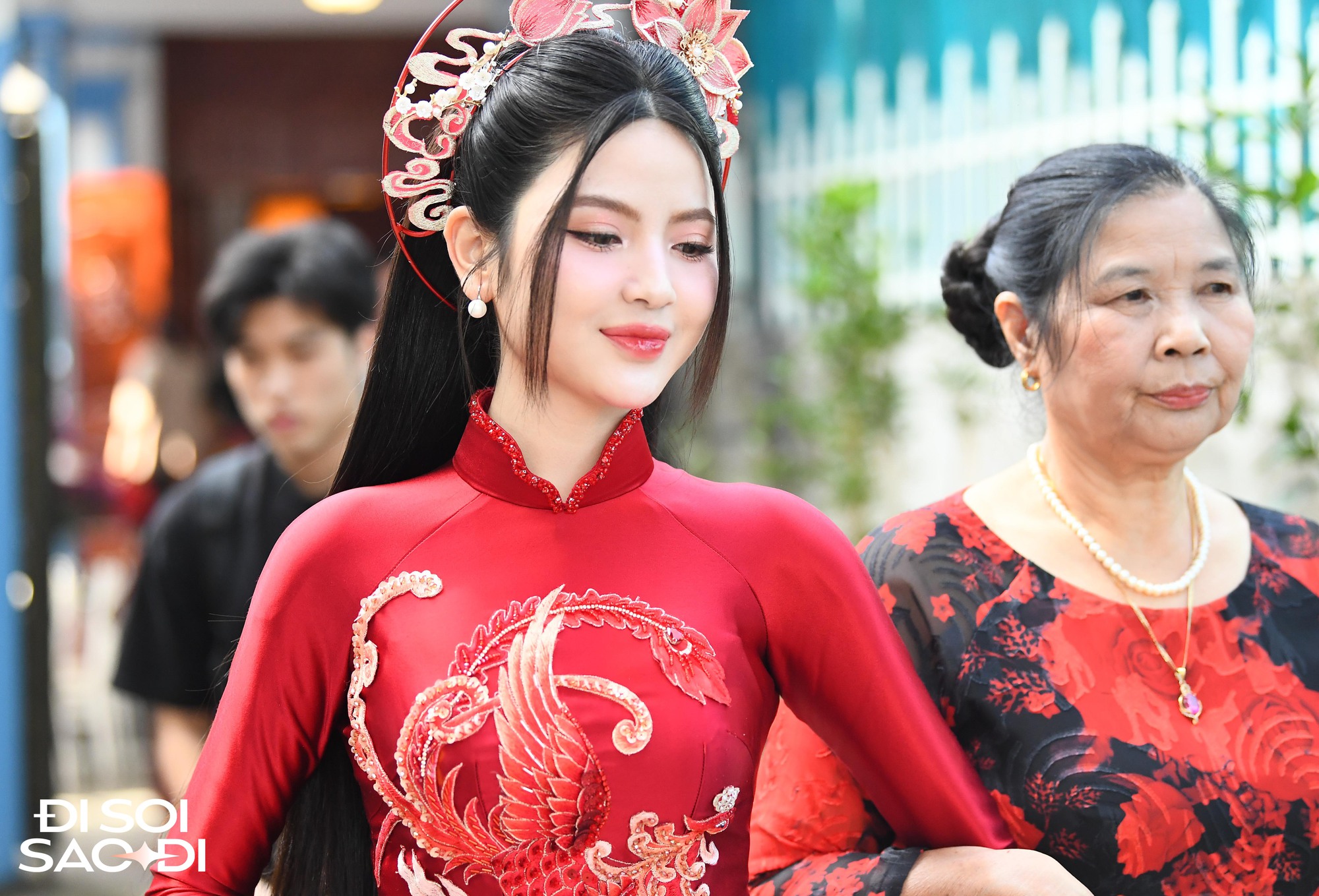 Cô dâu Chu Thanh Huyền xinh đẹp đằm thắm xuất hiện trước giờ ăn hỏi với Quang Hải- Ảnh 5.