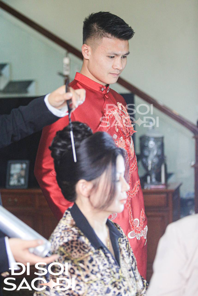 Quang Hải mặc áo dài bảnh bao lên đường ăn hỏi Chu Thanh Huyền, sẵn sàng cho giây phút quan trọng bậc nhất cuộc đời- Ảnh 3. Quang Hải mặc áo dài bảnh bao lên đường ăn hỏi Chu Thanh Huyền, sẵn sàng cho giây phút quan trọng bậc nhất cuộc đời- Ảnh 3.