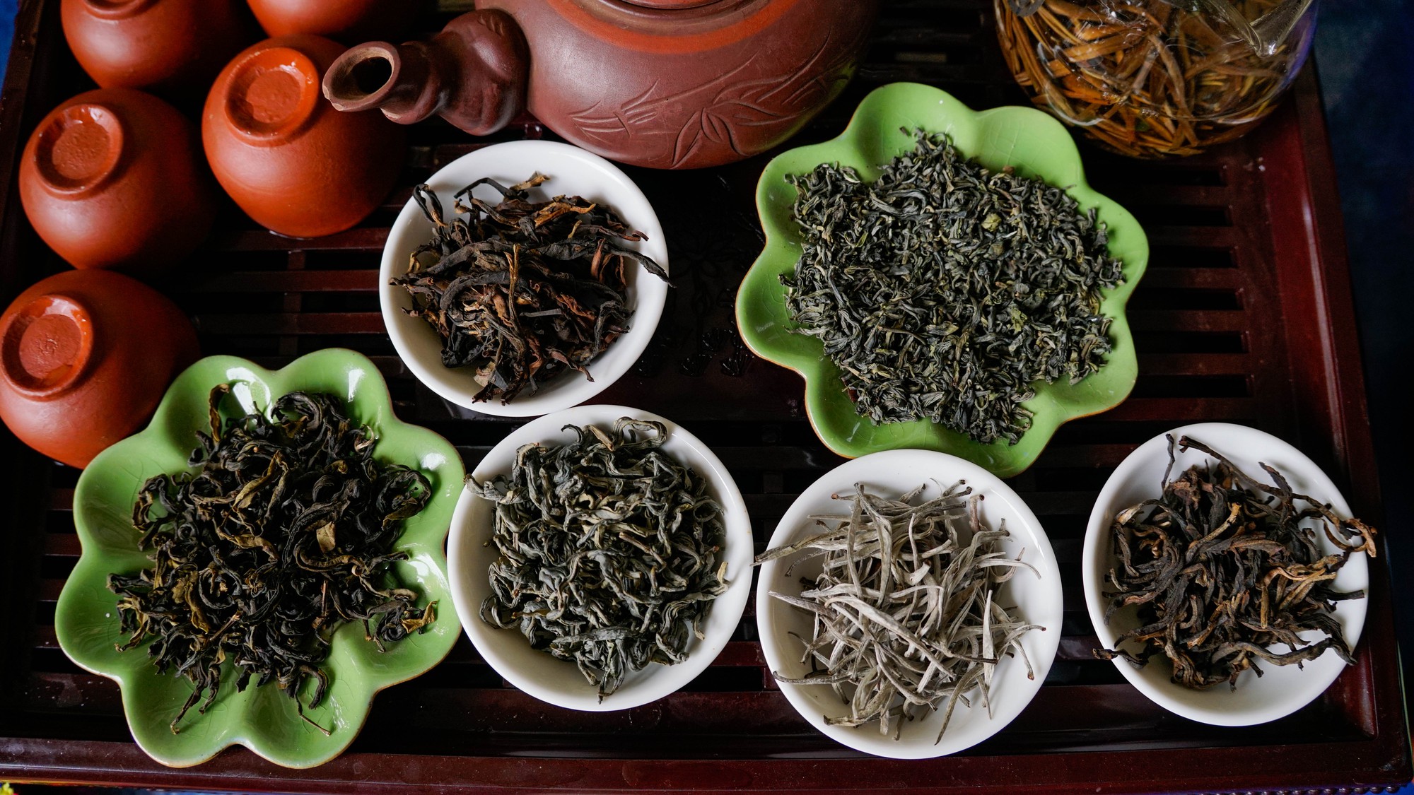 Cận cảnh quy tr&igrave;nh sản xuất "thủ c&ocirc;ng" ch&egrave; xanh Đinh B&aacute;t Ti&ecirc;n đặc sản Long Cốc (Ph&uacute; Thọ)- Ảnh 11.