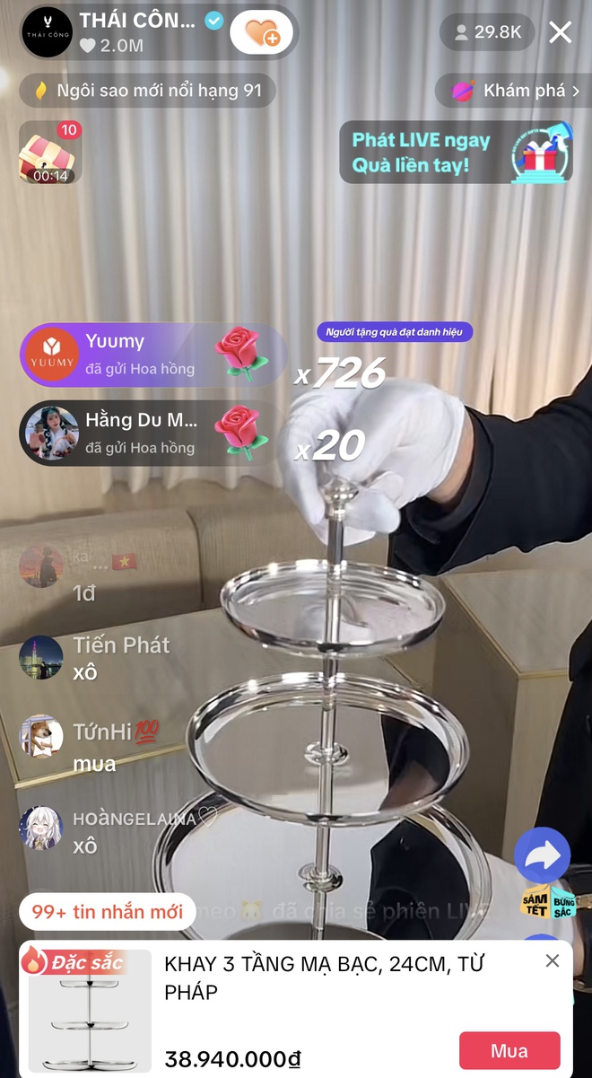 Phiên livestream đầu tiên của NTK triệu đô Thái Công: Lượt người xem cực khủng, phút cuối tung sản phẩm chỉ 99 nghìn đồng, ai cũng mua được!- Ảnh 3.