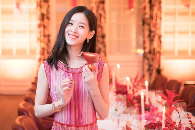 "Hot girl trà sữa" năm nào giờ đã là nữ tỷ phú trẻ nhất Trung Quốc: Cởi bỏ nét thuần khiết để khoác lên mình sự chín chắn thành đạt- Ảnh 9.