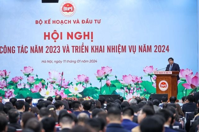 Thủ tướng: "2023 là năm của quy hoạch; còn 2024 cần bứt phá về nguồn nhân lực, trong đó có việc đào tạo 100.000 kỹ sư bán dẫn chất lượng cao"- Ảnh 7.